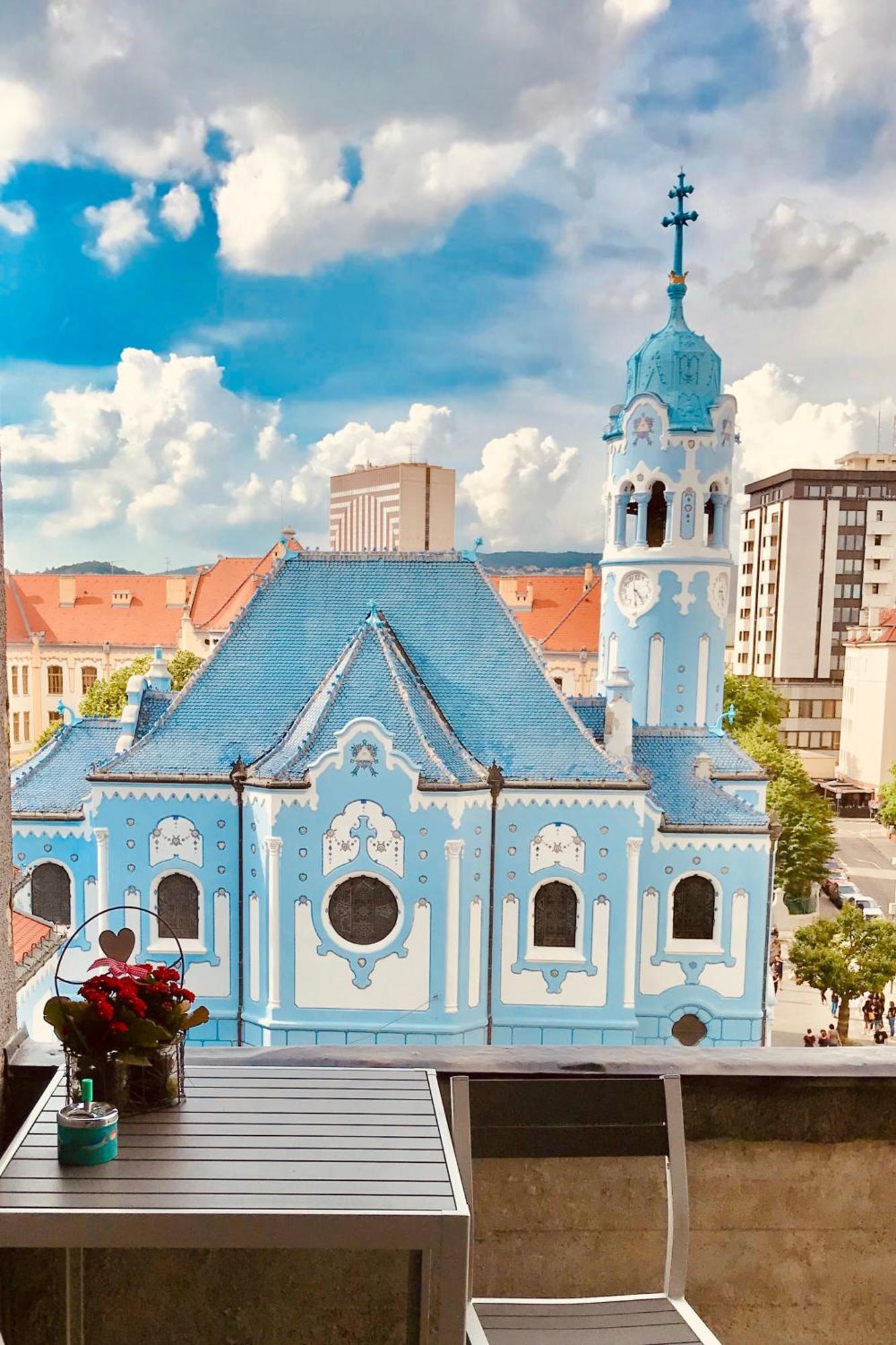 ברטיסלאבה Blue Church Views - Central, Quiet, Bright - 4Th Floor Corner Apartment 125M2 מראה חיצוני תמונה