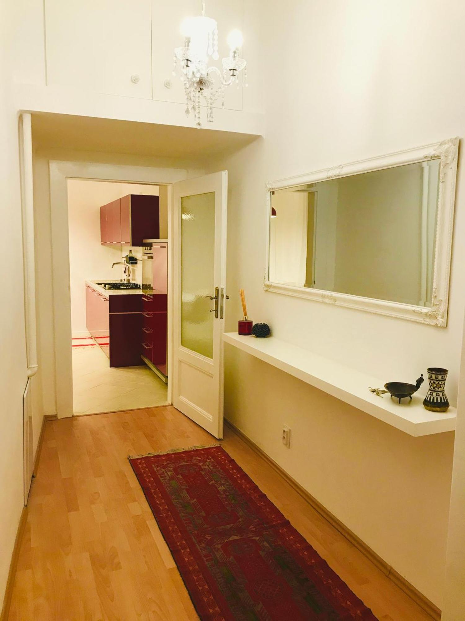 ברטיסלאבה Blue Church Views - Central, Quiet, Bright - 4Th Floor Corner Apartment 125M2 מראה חיצוני תמונה