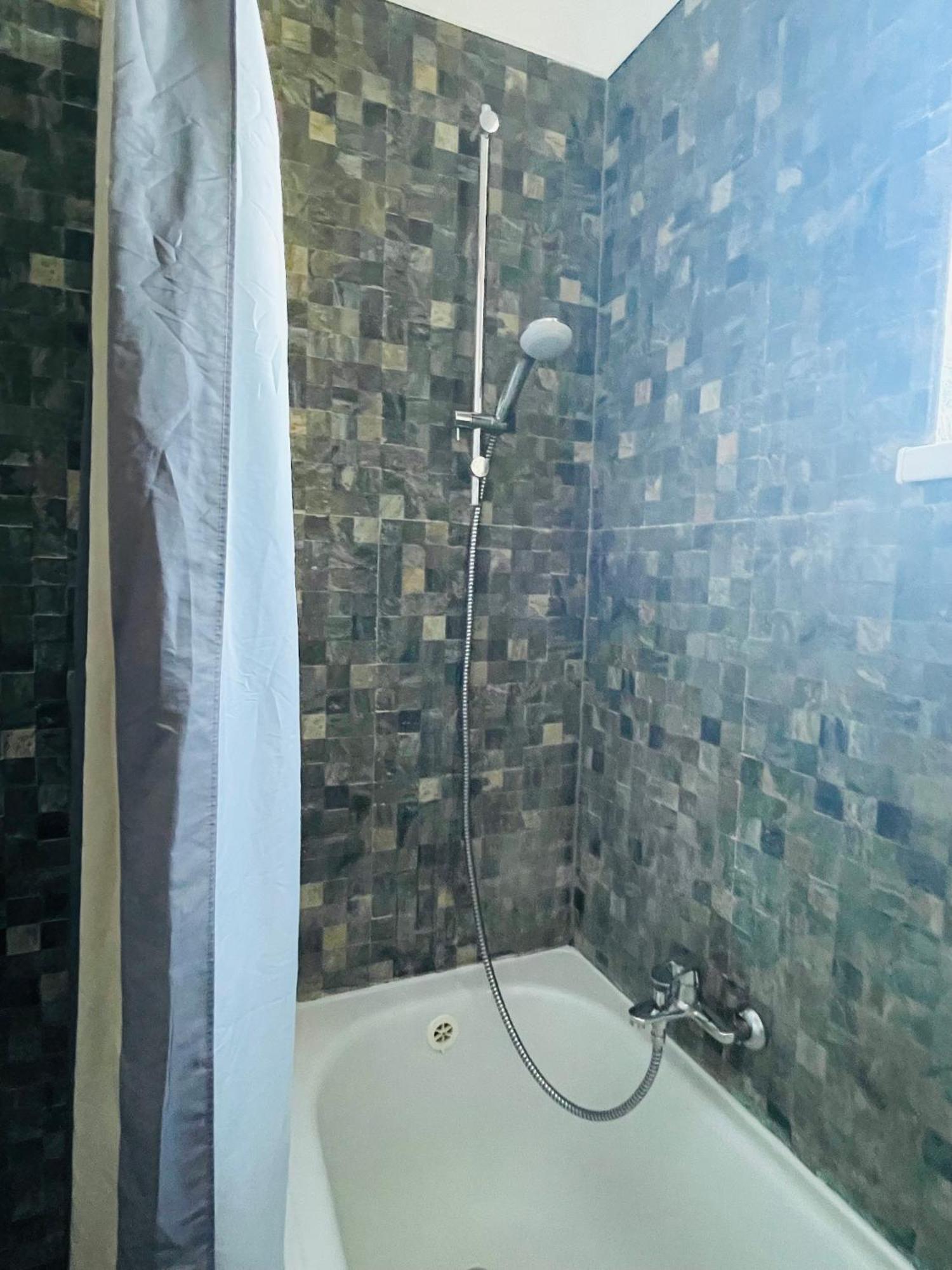 ברטיסלאבה Blue Church Views - Central, Quiet, Bright - 4Th Floor Corner Apartment 125M2 מראה חיצוני תמונה