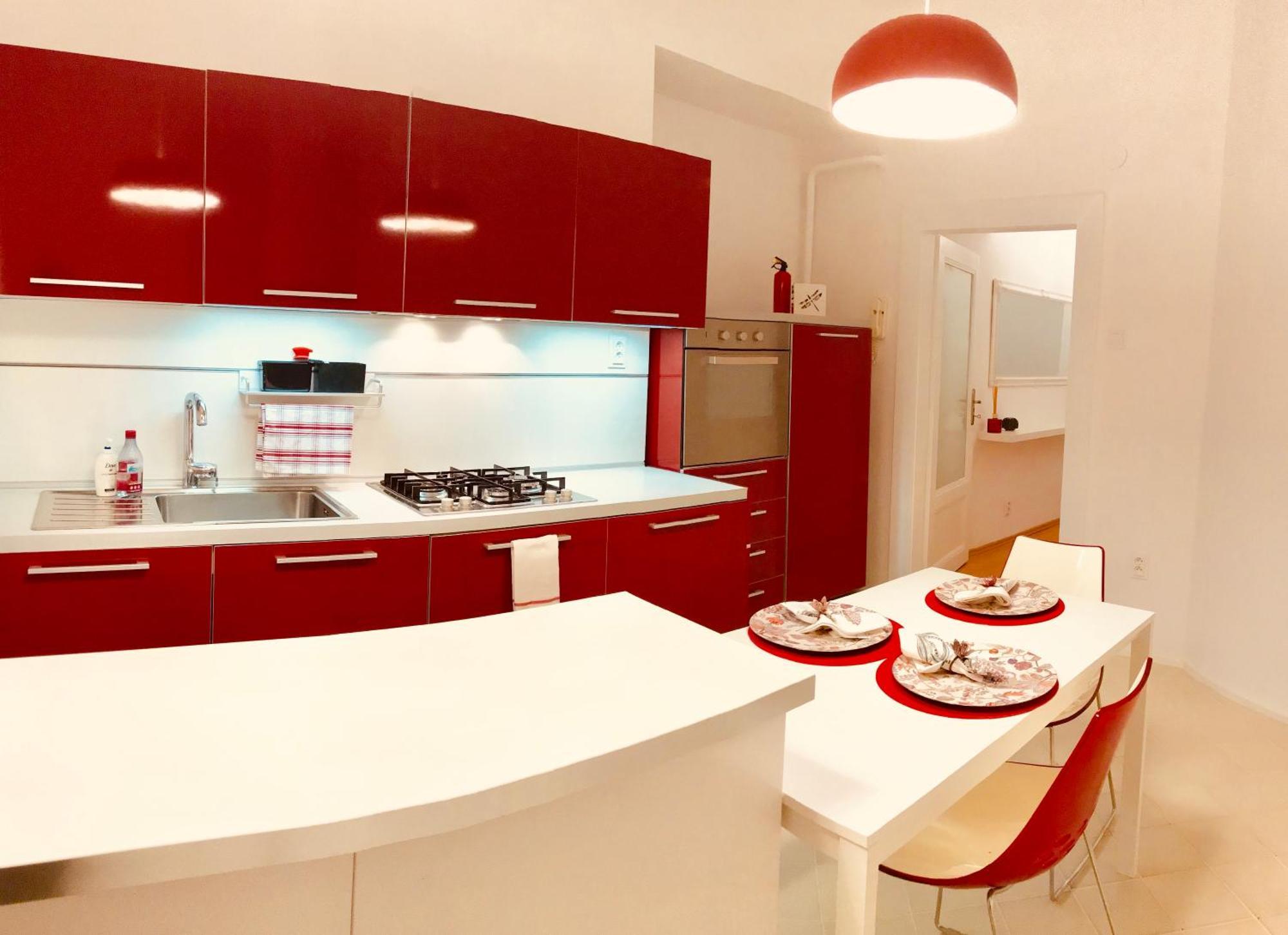 ברטיסלאבה Blue Church Views - Central, Quiet, Bright - 4Th Floor Corner Apartment 125M2 מראה חיצוני תמונה