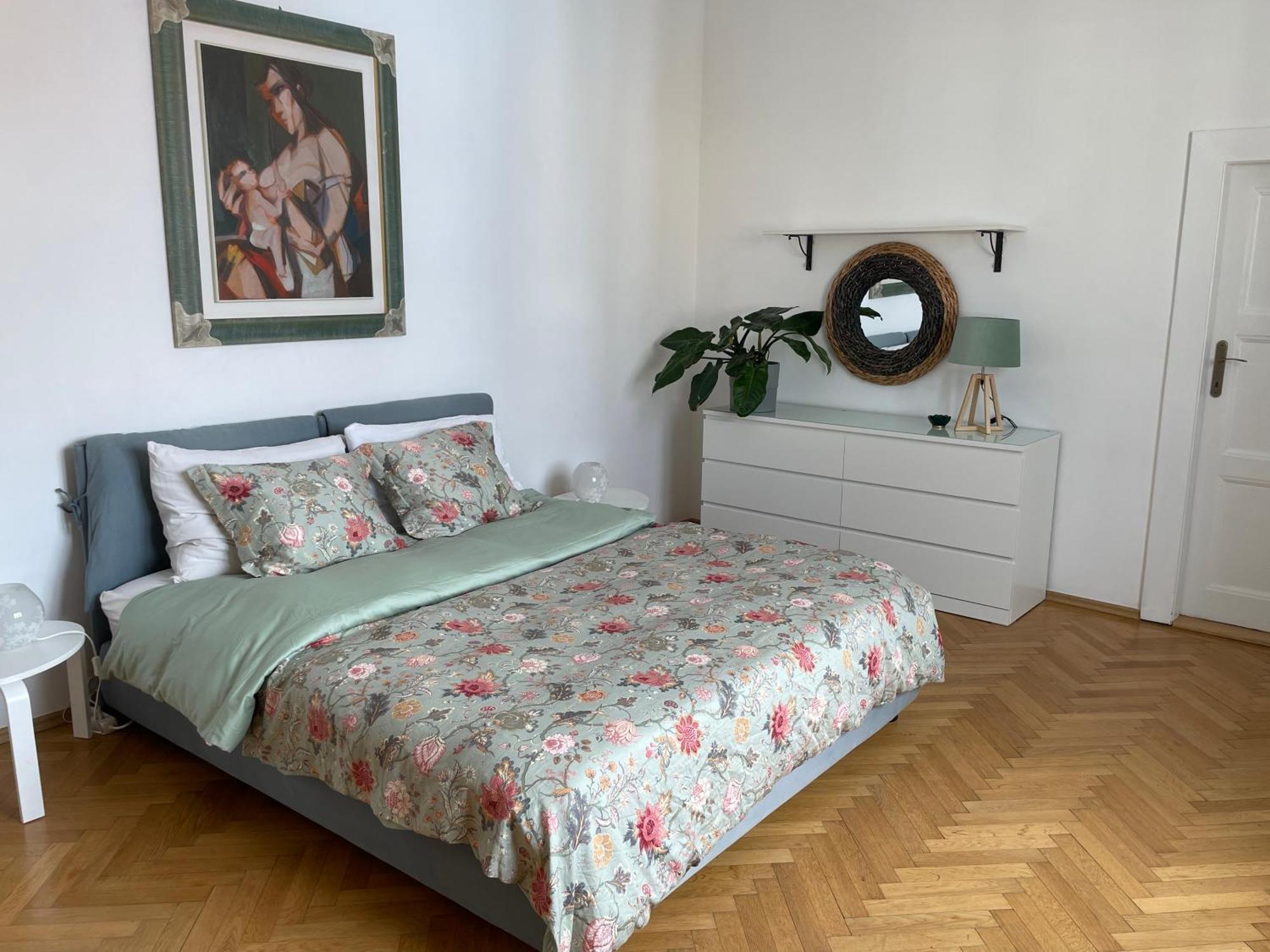 ברטיסלאבה Blue Church Views - Central, Quiet, Bright - 4Th Floor Corner Apartment 125M2 מראה חיצוני תמונה
