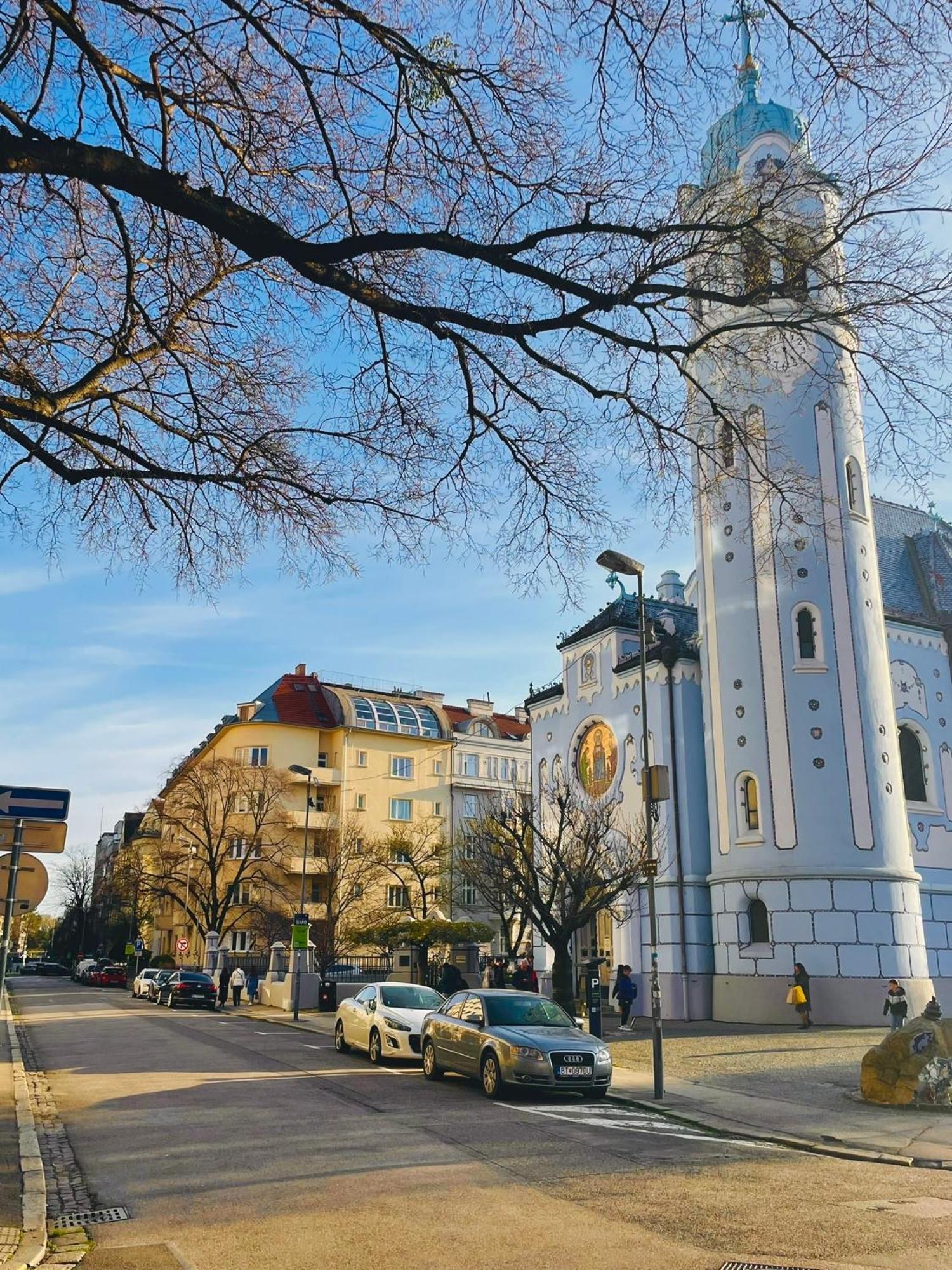 ברטיסלאבה Blue Church Views - Central, Quiet, Bright - 4Th Floor Corner Apartment 125M2 מראה חיצוני תמונה